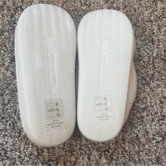 Colorful bear slippers - Picture 5 of 5